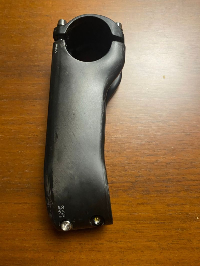 Used Giant Carbon Stem 100 mm 2025 bike — image 4 of 10
