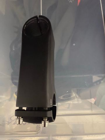 Used Giant Carbon Stem 100 mm 2025 bike — image 8 of 10
