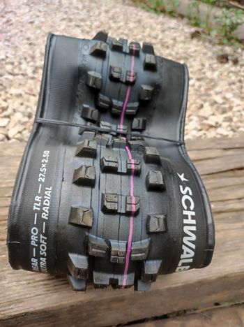 Used Schwalbe Shredda Rear 27.5 X 2.5 bike — image 2 of 2