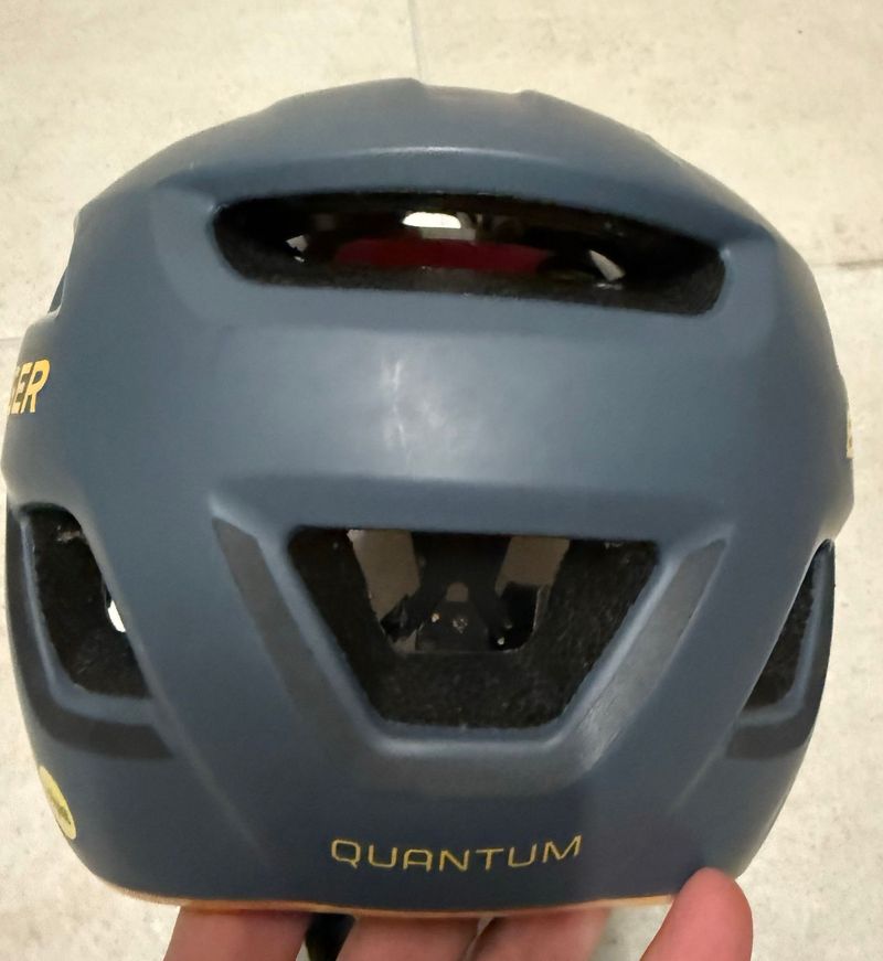 Used Trek Quantum Helmet taille M bike — image 4 of 7