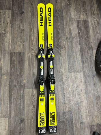 Head, Worldcup Rebels i.Speed Pro Skis