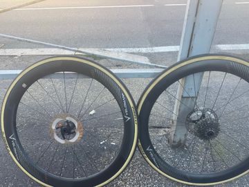 Used Bianchi Carbon Wheels 2024 bike — image 8 of 8