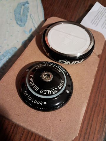 Used Chris King Inset 7 Headset 2024 bike — image 1 of 4