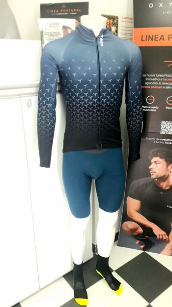 Used Q36.5 Maglia Manica Lunga Y BLACK 2024 bike
