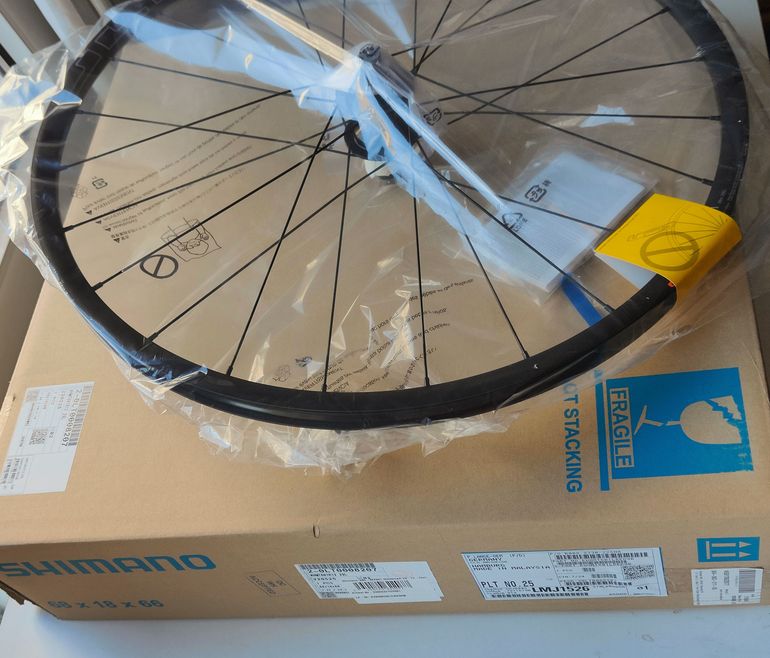 Used Shimano MTB Hinterrad WH-MT601 29" 12mm 12G Center Lock bike — image 3 of 5