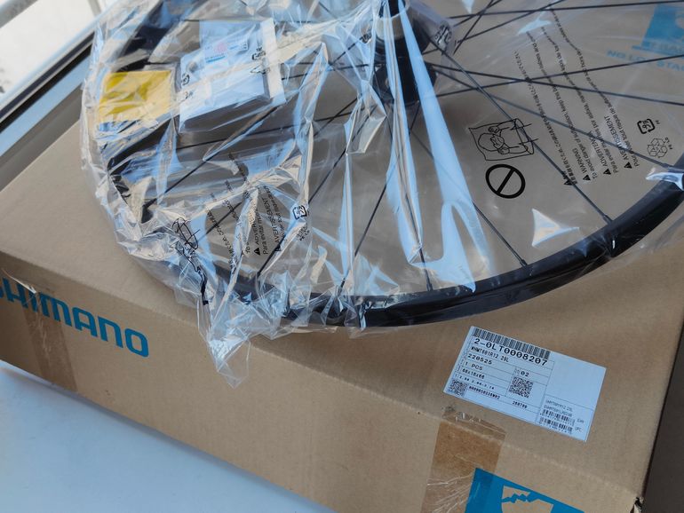 Used Shimano MTB Hinterrad WH-MT601 29" 12mm 12G Center Lock bike — image 2 of 5