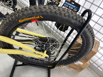 Used Reserve 30 hd 2025 bike — image 5 of 8