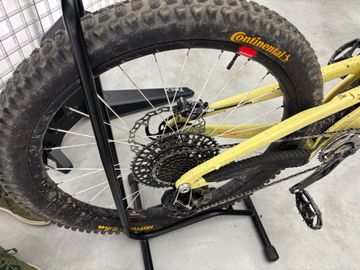 Used Reserve 30 hd 2025 bike — image 3 of 8