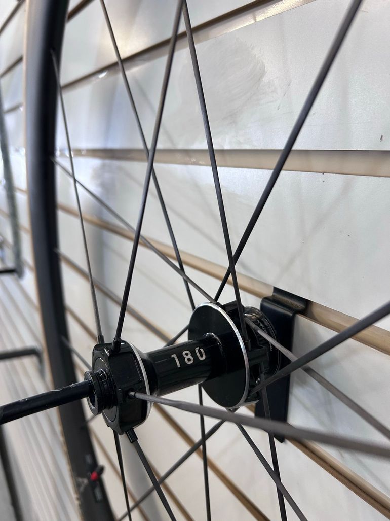 Used Dt Swiss ARC 1100 SPLINE 38 CS Wheelset 2026 bike — image 4 of 10