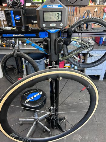 Used Dt Swiss ARC 1100 SPLINE 38 CS Wheelset 2026 bike — image 9 of 10