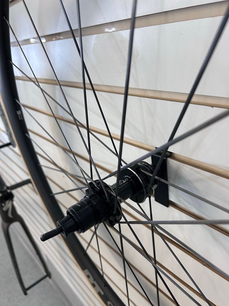 Used Dt Swiss ARC 1100 SPLINE 38 CS Wheelset 2026 bike — image 7 of 10
