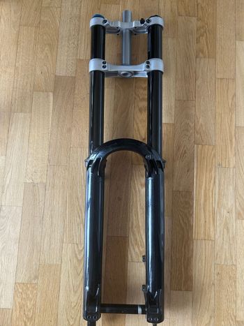 Used Fox 40 Float Factory Grip X2 29" 203mm 2023 bike