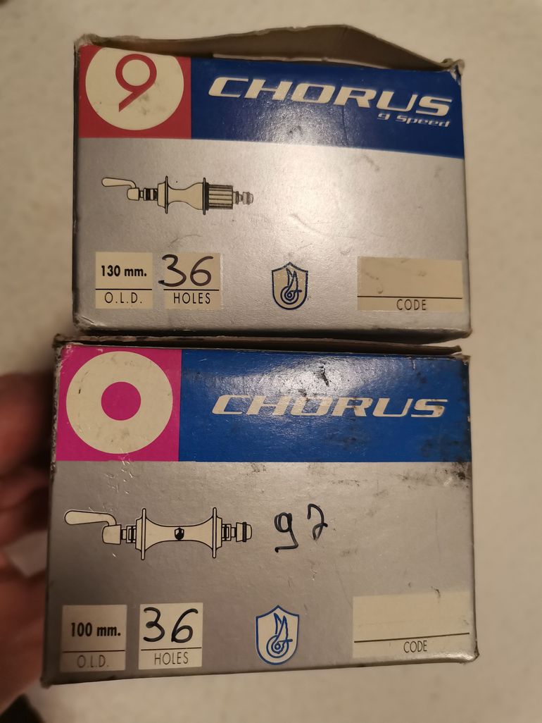 Used Campagnolo Chorus 97 36h Hub bike — image 2 of 6