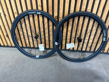 Used Dt Swiss A1800 Spline 30 Disc Brake Wheelset 2026 bike — image 1 of 5
