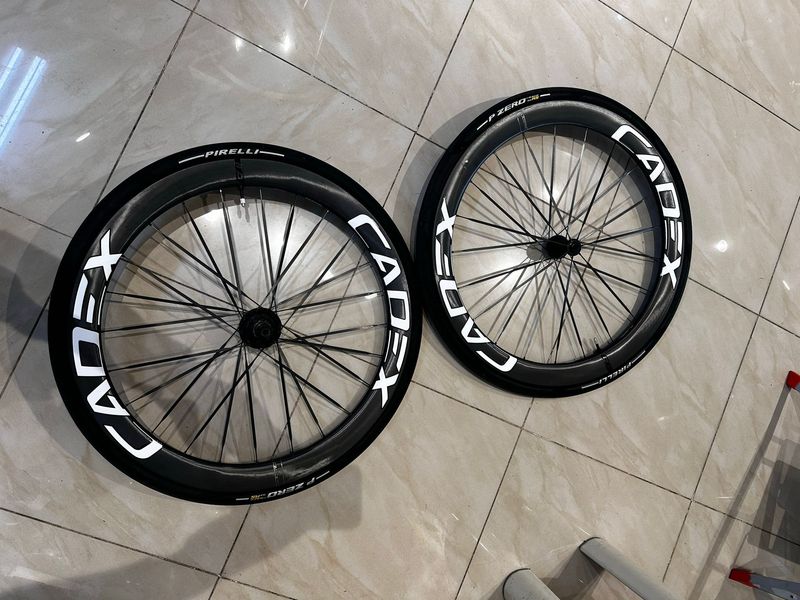 Použité Cadex Ultra 50 Disc Tubeless Wheelset 2025 Wheels