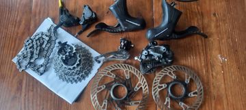 Brugt Campagnolo Record H11 Disc Groupset bike — billede 1 af 7