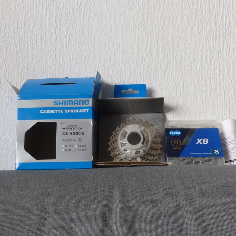Used Shimano Sora CS-HG50-8 8-speed Cassette bike — image 1 of 5