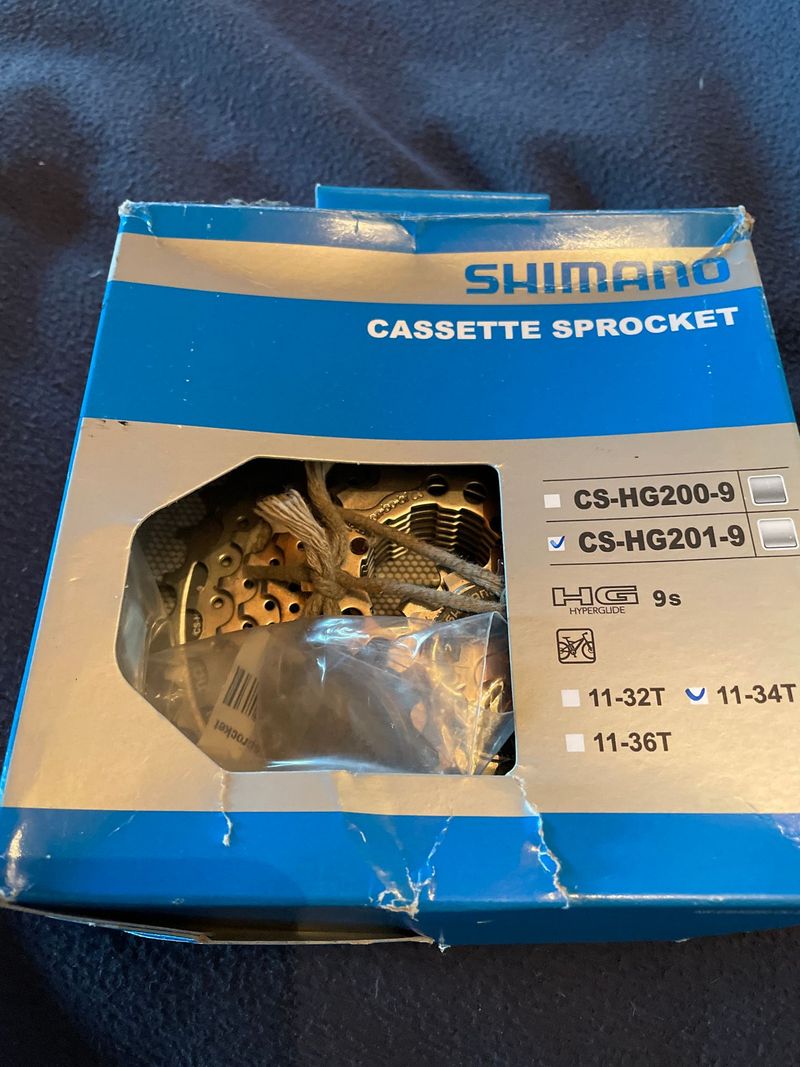 Used Shimano CS-HG201-9 9s 11-34T Drivetrain & Pedals