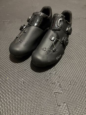 Used Fizik Aria R3 Road Cycling Shoes size 40 bike — image 1 of 3