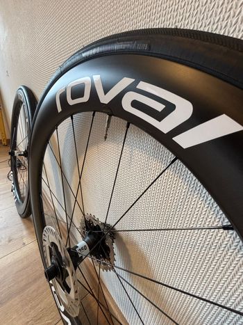 Used Roval Rapide CL II Wheelset 2025 bike — image 4 of 9
