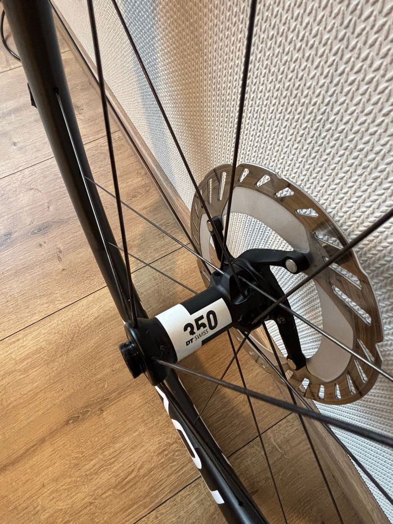 Used Roval Rapide CL II Wheelset 2025 bike — image 5 of 9