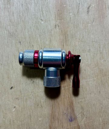Brugt Pro bike tool CO2 Inflator bike — billede 2 af 4
