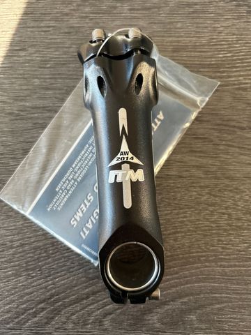 Used ITM Visia 110mm 31, 8 Stem Cockpit
