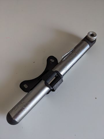 Decathlon Support de pompe bike d'occasion — image 4 sur 4