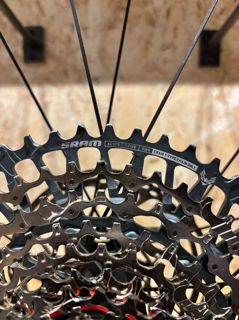 Used Deda Elementi Allroad Carbon Wheelset 2026 bike — image 8 of 9
