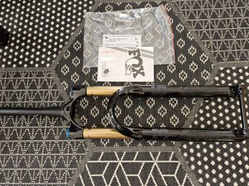 Fox, 36 Factory GRIP2 150mm 29-inch