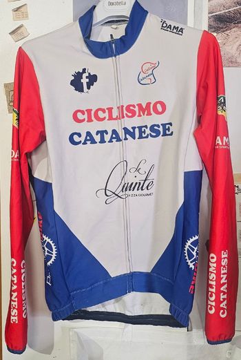 Dama, Maglia