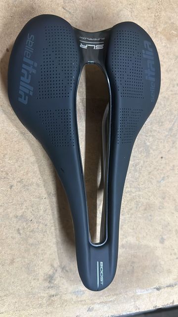 Used Selle Italia SLR boost Saddles & Seatposts