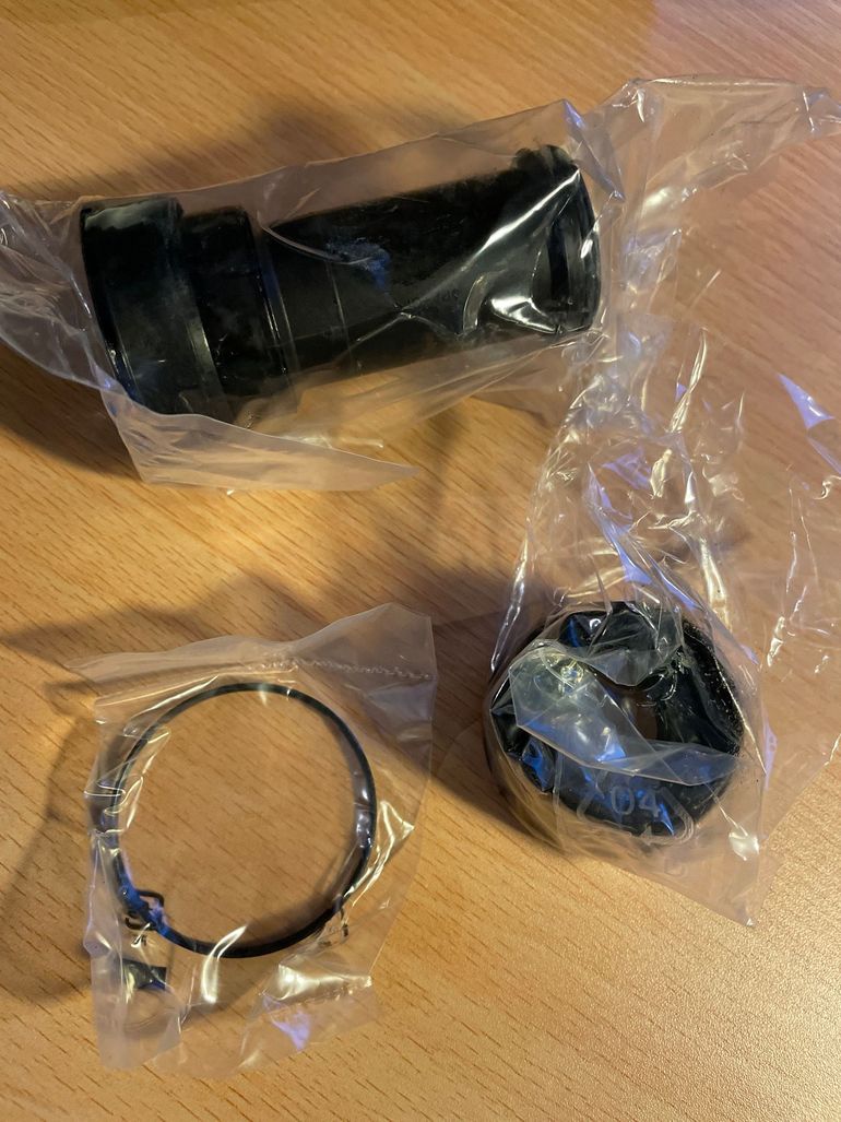 Used Shimano Bottom Bracket BB-MT800PA Press-Fit BB 89.5-92mm bike — image 2 of 2