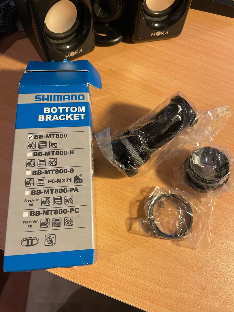 Used Shimano BB-MT800 68-73mm bike — image 2 of 5