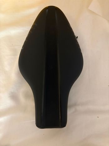 Fizik, Tritone Carbon Saddle