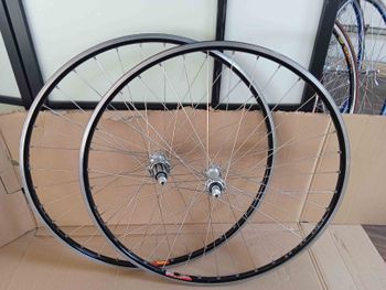 Used Campagnolo Chorus Wheelset with Mavic Open Pro Rims 1996 bike — image 5 of 6