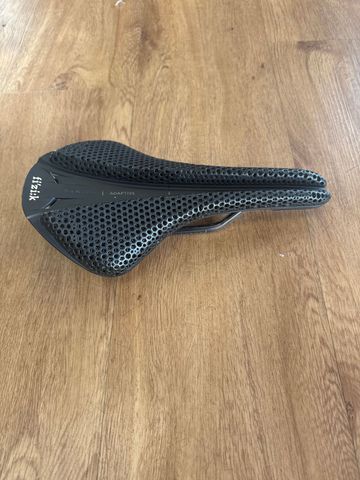 Used Fizik versus eco adaptive 2023 Saddles & Seatposts