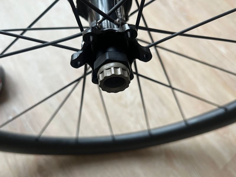 EXTRALITE Aerion RS Carbon 2024 bike usato — immagine 14 di 21