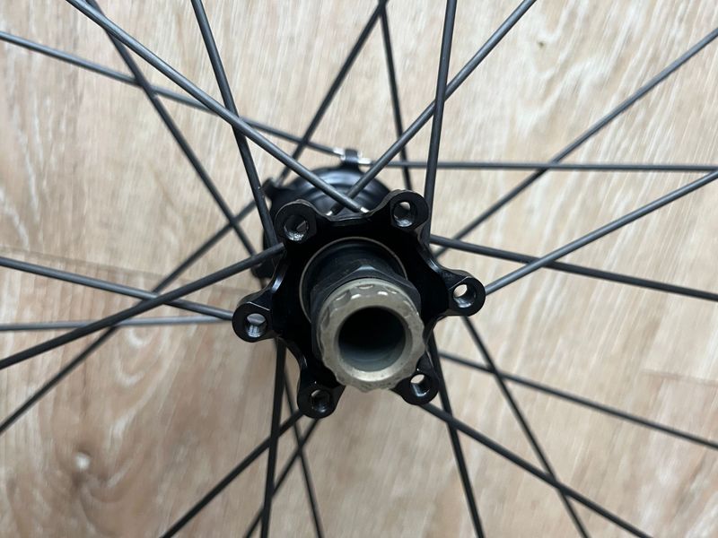 EXTRALITE Aerion RS Carbon 2024 bike usato — immagine 10 di 21
