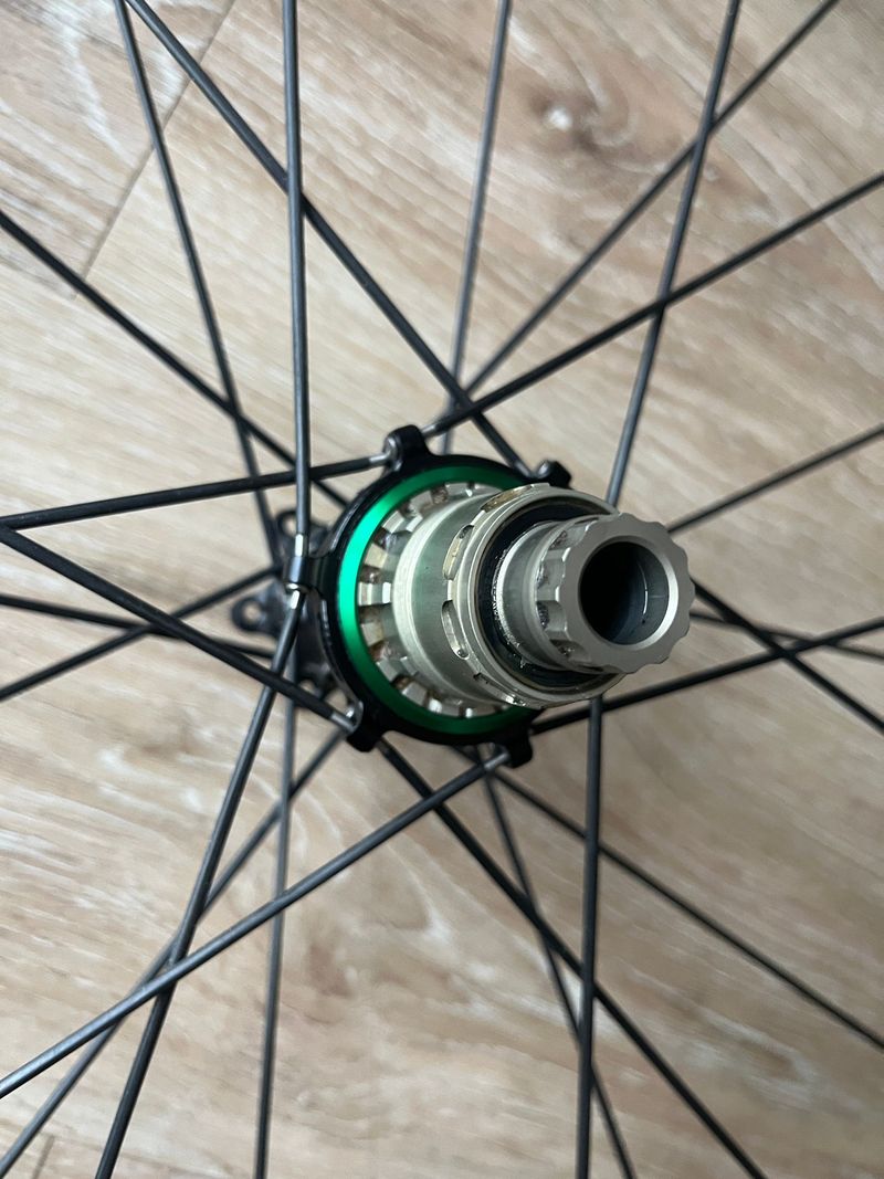 EXTRALITE Aerion RS Carbon 2024 bike usato — immagine 18 di 21