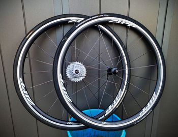 Zipp, 30