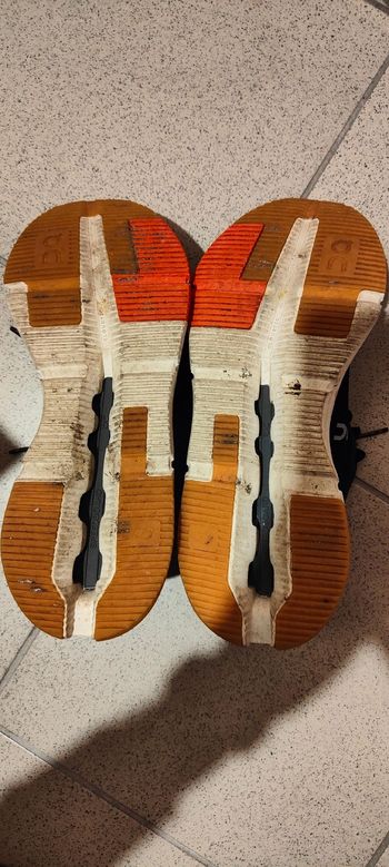Used On Cloud Cloudnova Form. Size 42.5 bike — image 5 of 6