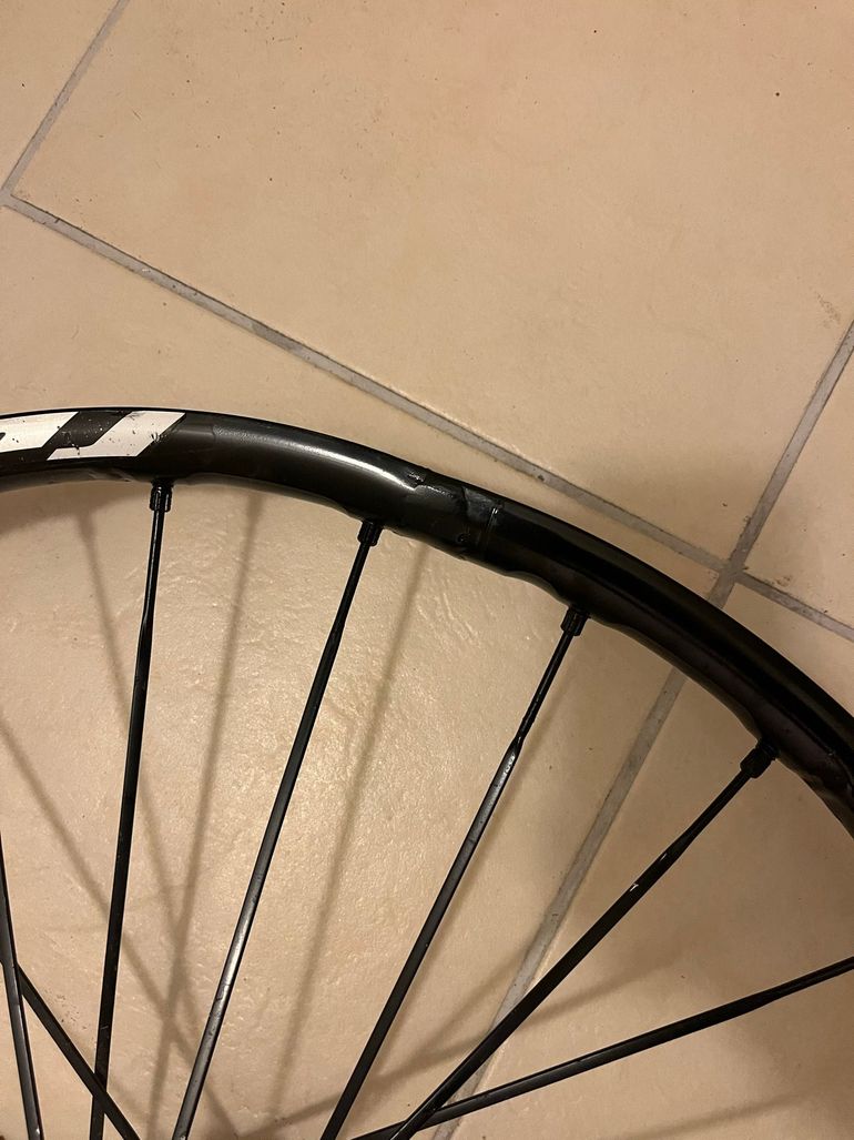 Used Mavic Crossmax XL 26” Rear Wheel 2015 bike — image 3 of 4