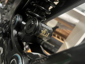 Fox, DHX2 Coil Shock