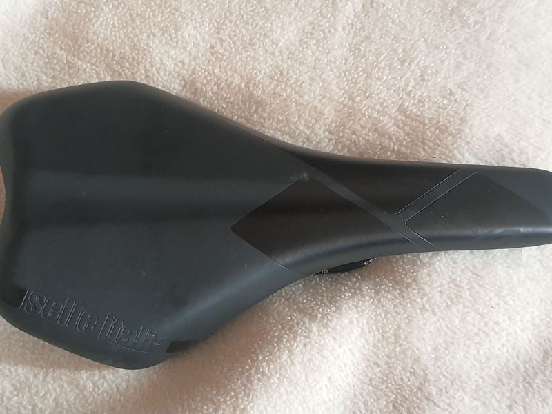 Używany Selle Italia Rennrad Sattel Saddles & Seatposts