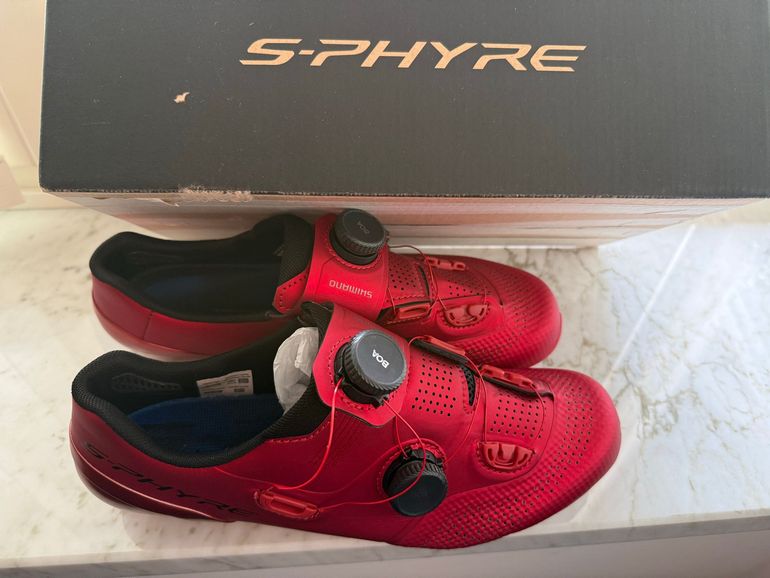 Used Shimano rc9 red bike — image 1 of 8