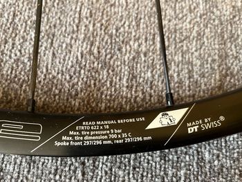 Used Dt Swiss R23 Spline db 2016 bike — image 6 of 6