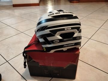 Used Bell sixter fasthouse 2025 bike — image 2 of 5