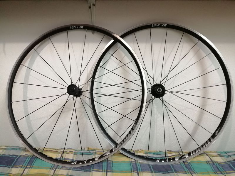 Used Dt Swiss RR 21 Dicut Wheelset Wheels