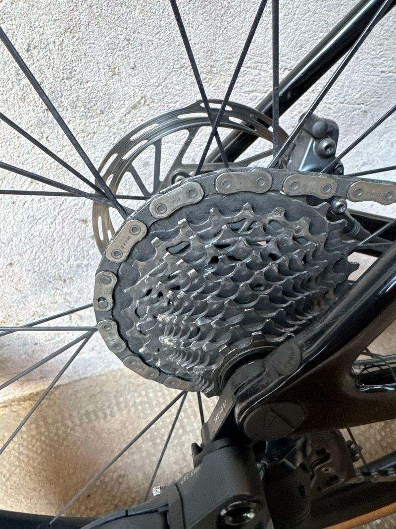 Sram Force 10/28 Cassette Drivetrain & Pedals d'occasion